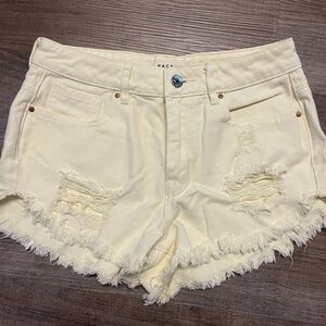 Light Yellow Pacsun Size 24 shorts